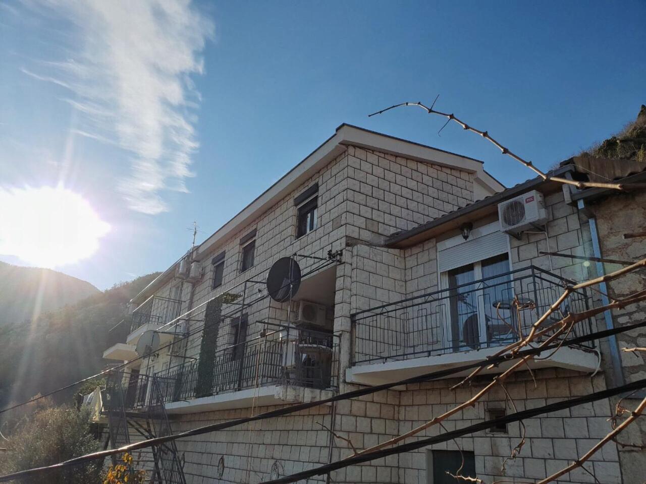 Apartments "Old House Pajovic" Virpazar Luaran gambar