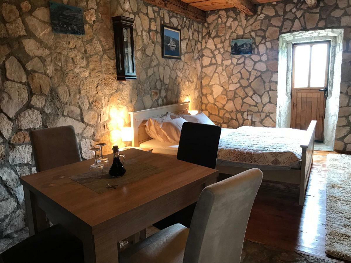 Apartments "Old House Pajovic" Virpazar Luaran gambar